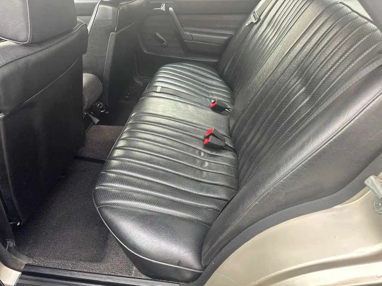 Mercedes-Benz 190 E W201 2.3 *AUTOMATIK*LEDER*SCHIEBEDACH, foto 9