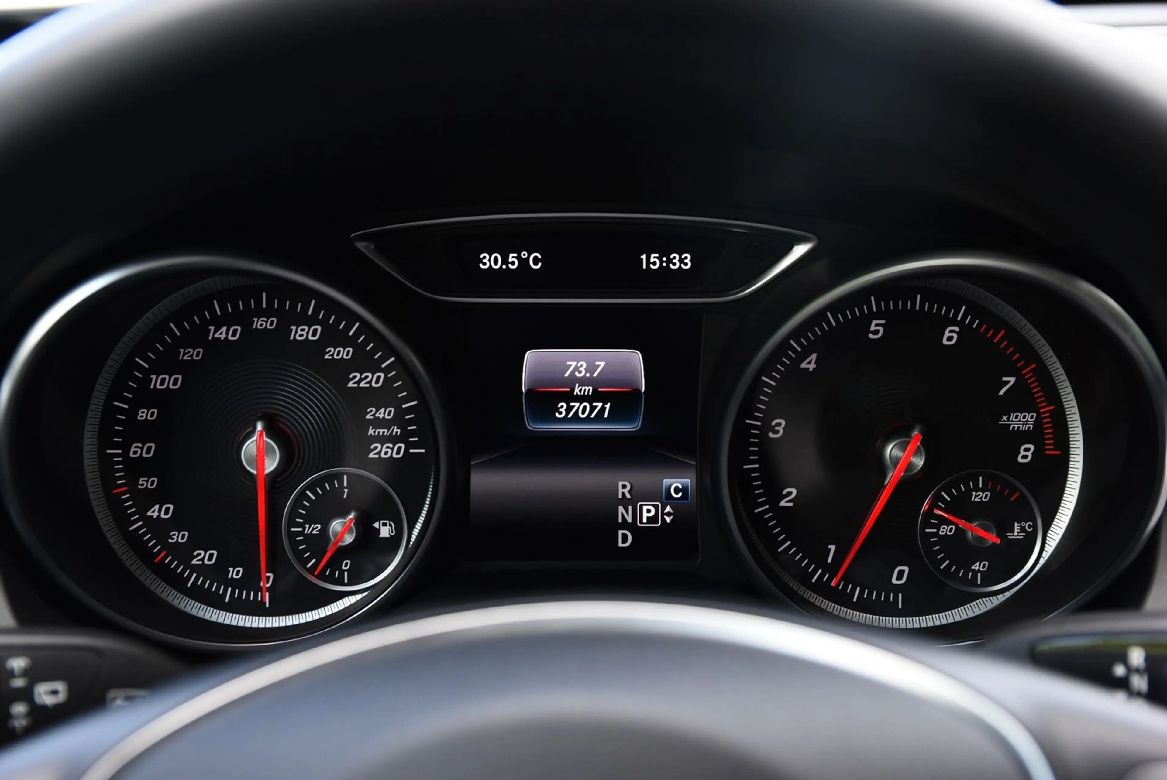 Mercedes-Benz GLA 180 GLA 180 LED/Automatik/Navi/Klima/SHZ/PDC — photo 13