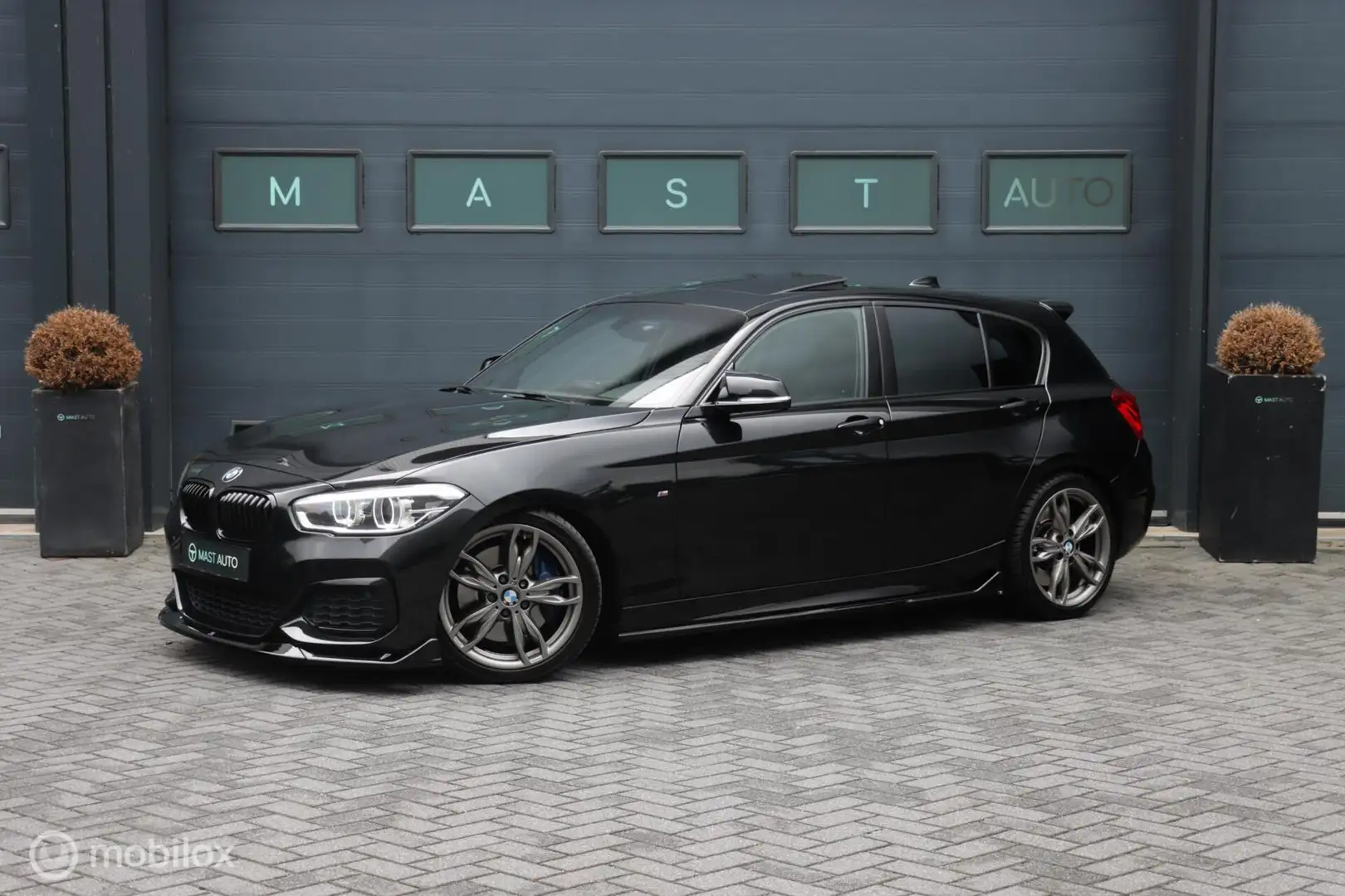 BMW 140 1-serie M140i LCI M-Performance|Maxton|Pano|Leder| Zwart - 1