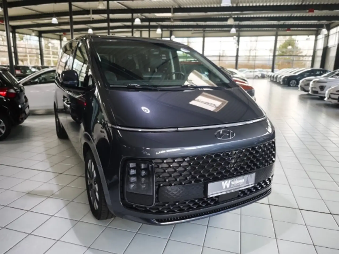 Hyundai STARIA Hyundai SIGNATURE El. Panodach Navi Leder Digitale Grau - 2