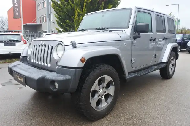 Jeep Wrangler Unlimited Sahara 2,2 CRDi Aut./LEDER/NUR109TKM