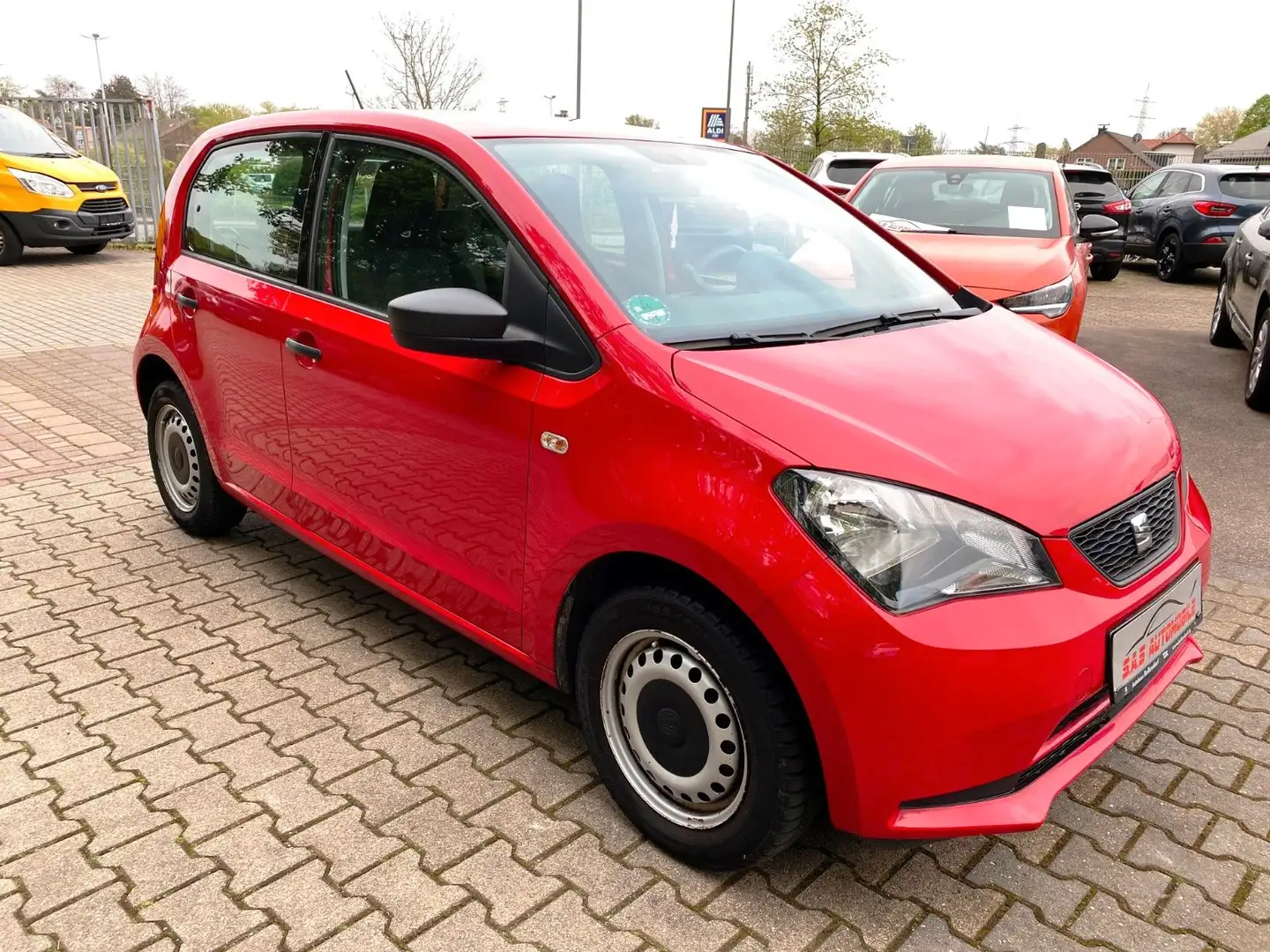 SEAT Mii Reference / 1 A Zustand/ 1 Hand Червоний - 1