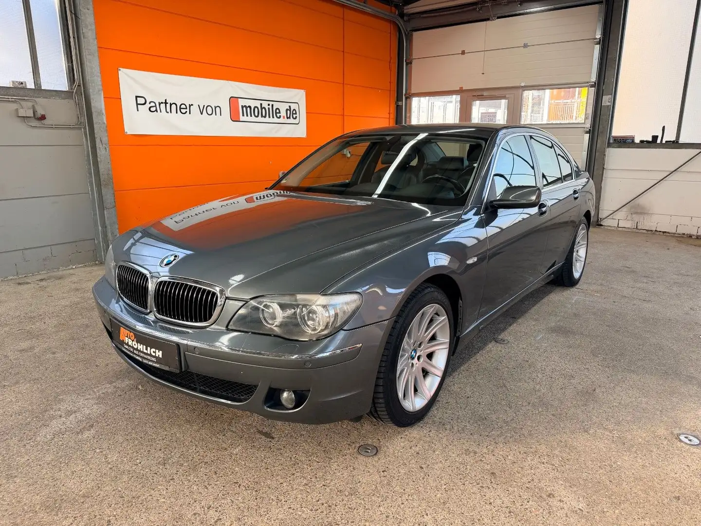 BMW 740 i E65 Leder Komfortsitze Navi Xenon PDC Grau - 1