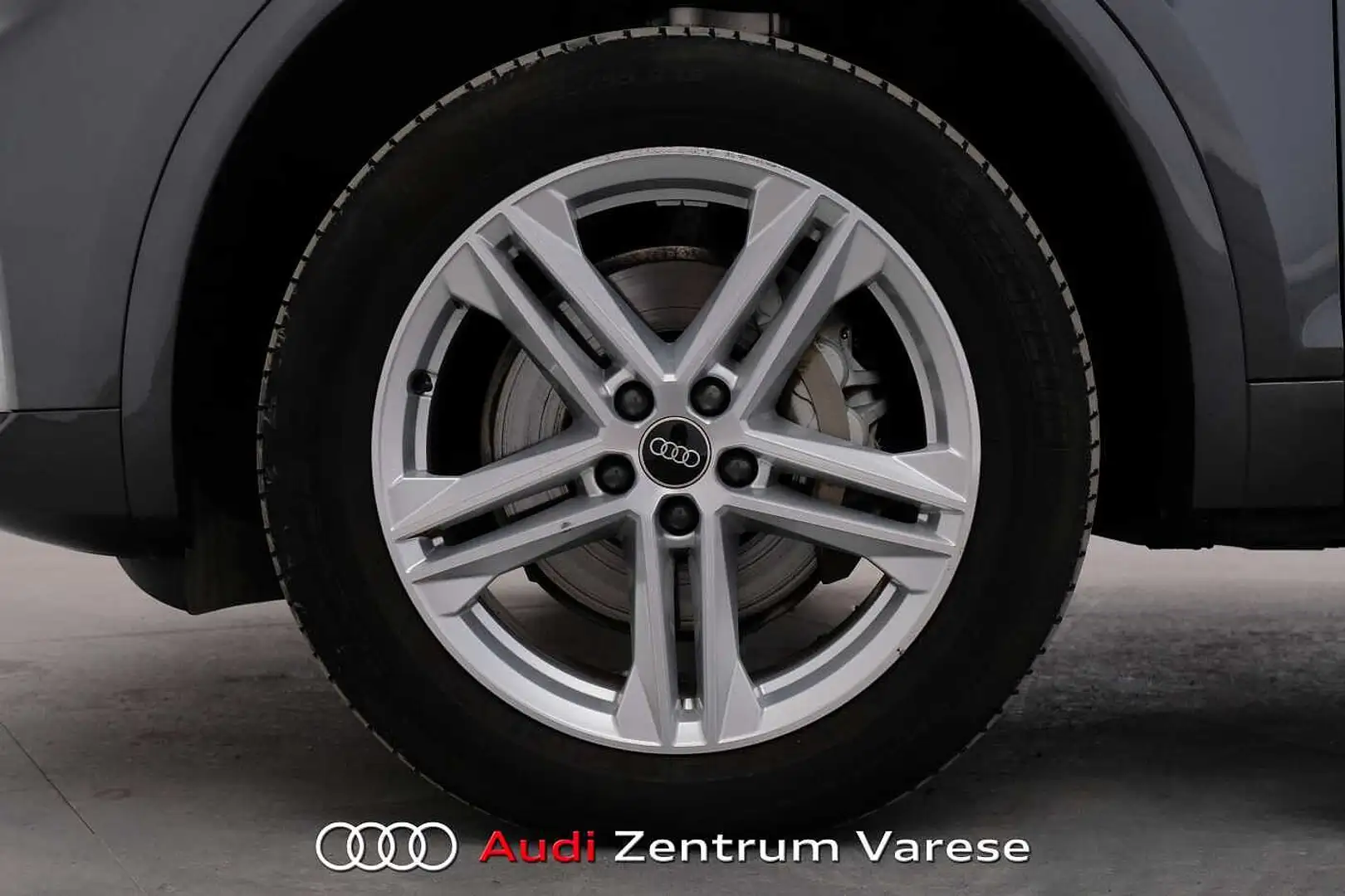 Audi Q5 40 TDI 204CV Quattro MHEV Stronic Sline Edition Grigio - 2