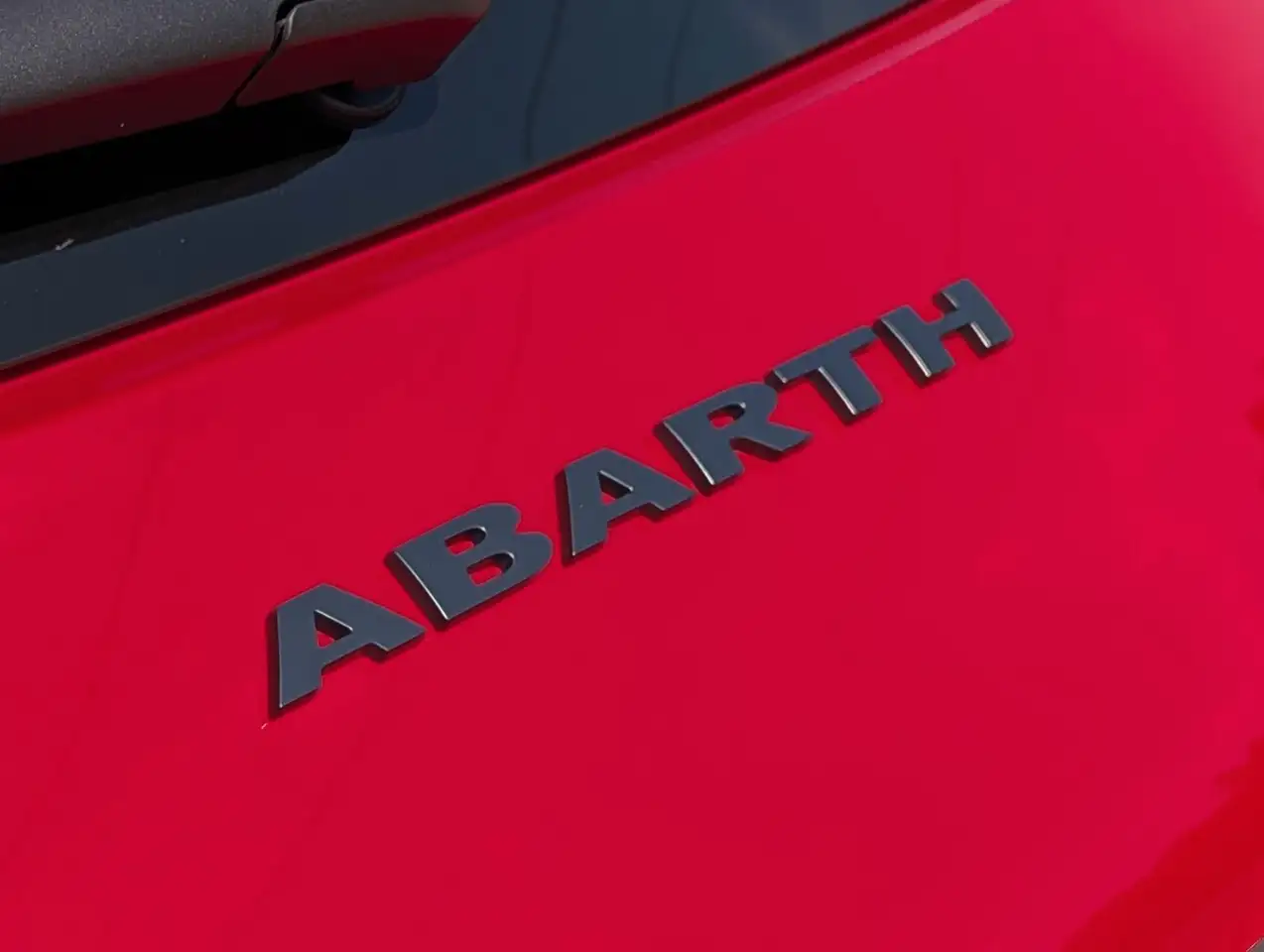 Abarth 500e 2023 — фото 9