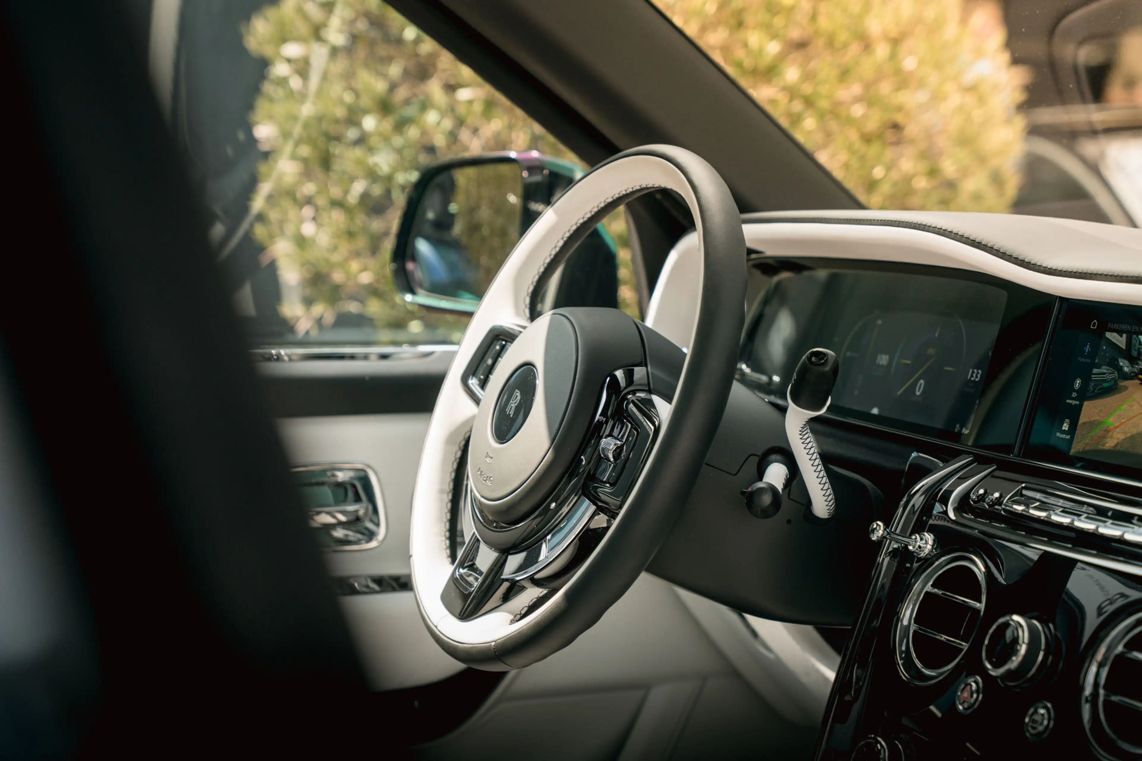 Rolls-Royce Cullinan 6.75 V12 Blackbadge Serie II | Bespoke | Pan.dak | — photo 14