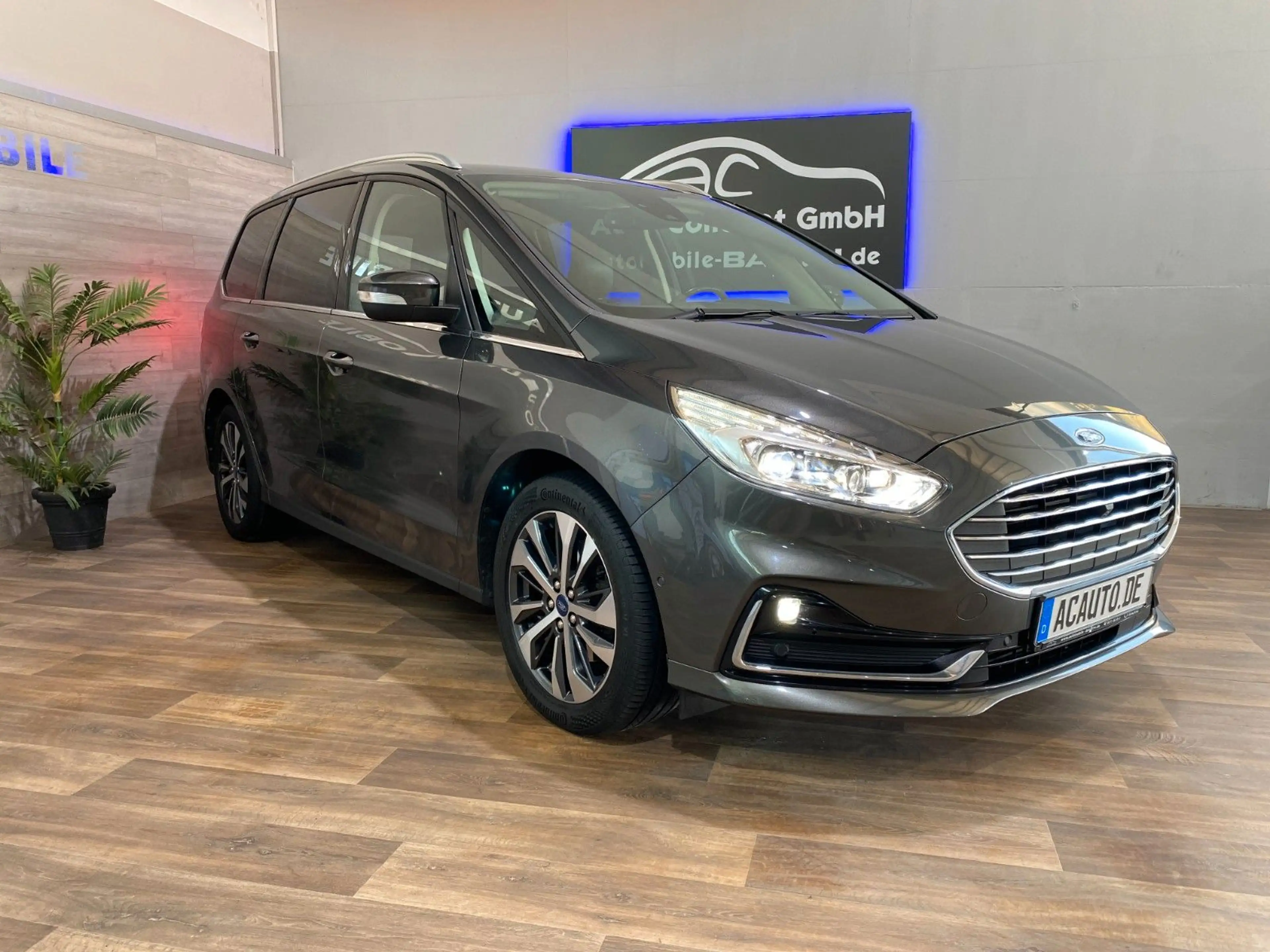 Ford Galaxy Titanium 2,0TD AT +AHK+Leder+LED+CarPlay — photo 2