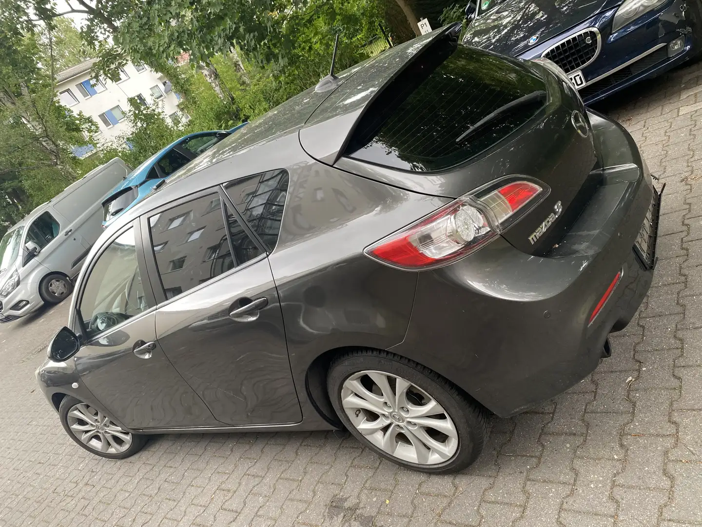 Mazda 3 2.0 MZR DISI Sports-Line Grau - 2