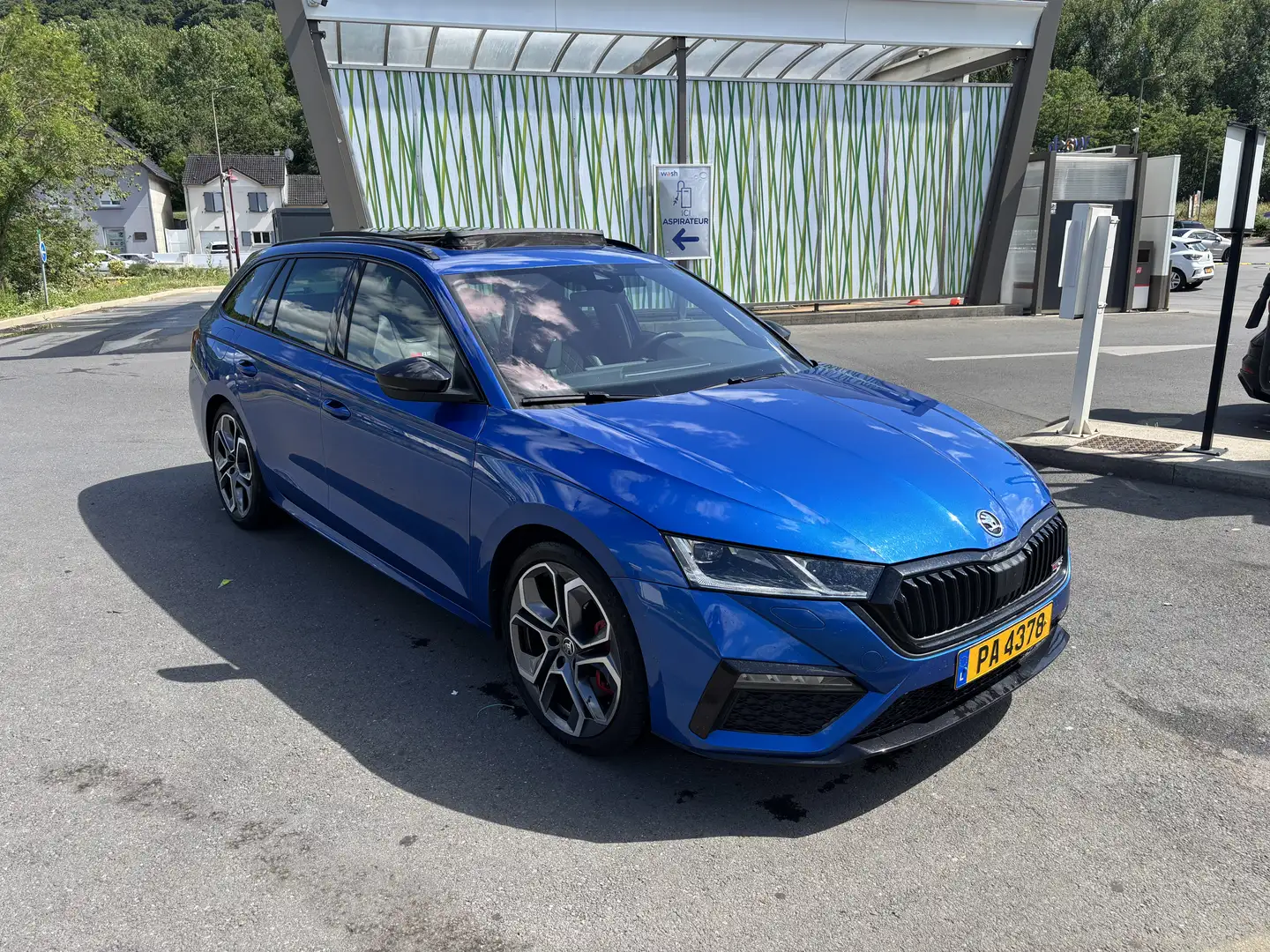 Skoda Octavia 2.0 TSI DSG RS - 1