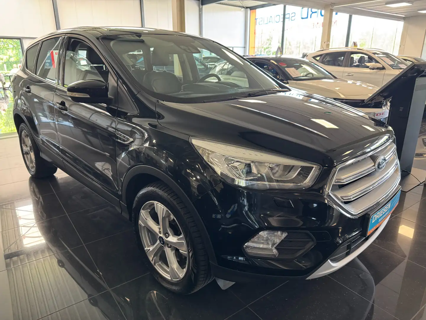 Ford Kuga 2.0 TDCi AWD Titanium/Leder/navigatie/1j gar(1) Zwart - 1