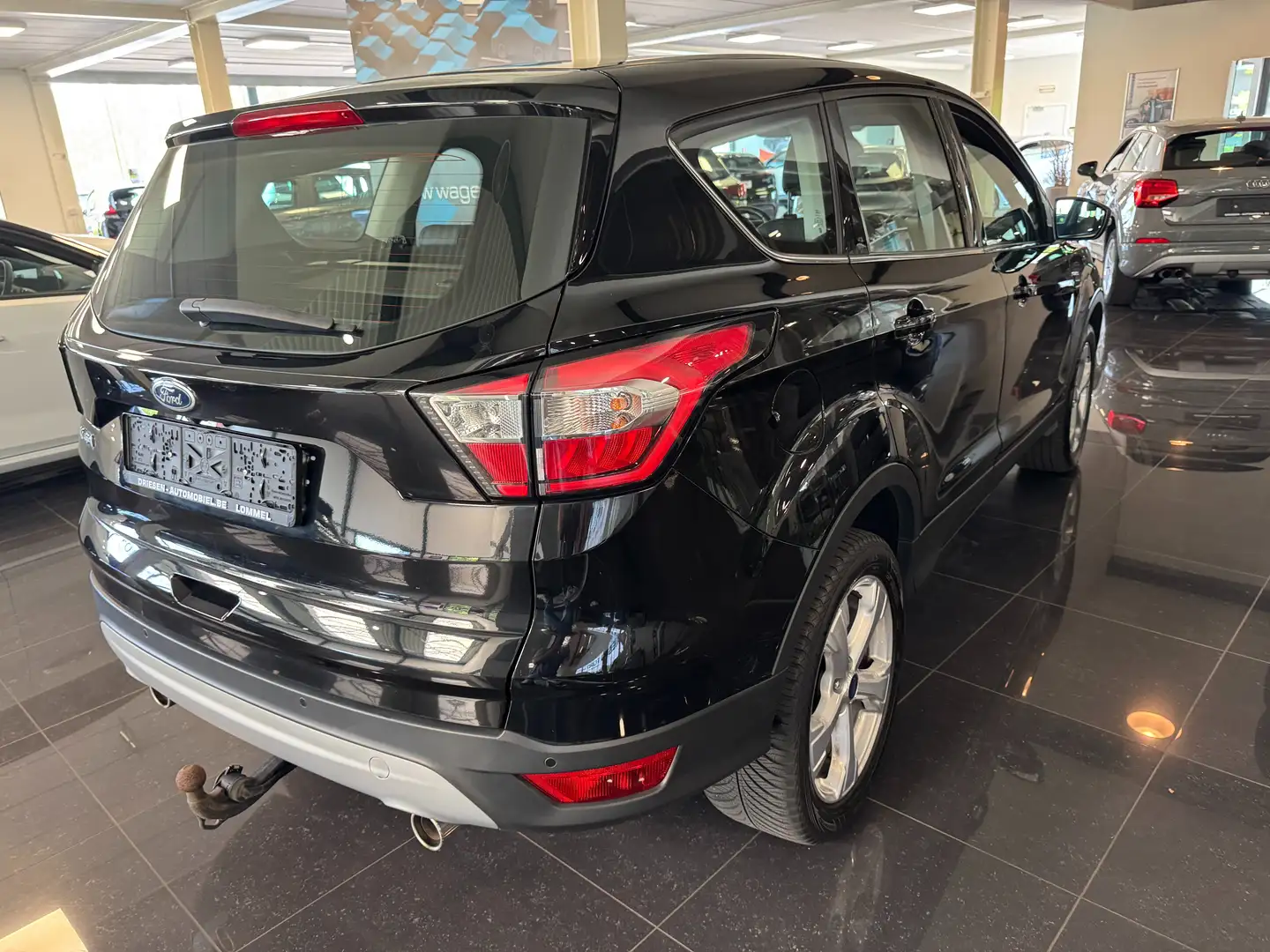 Ford Kuga 2.0 TDCi AWD Titanium/Leder/Navigatie/1j gar(1) Noir - 2