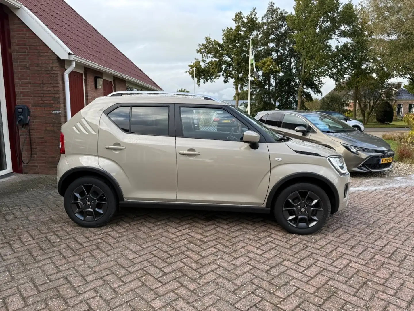 Suzuki Ignis 1.2 SMART HYBRID SELECT AUTOMAAT!  HOGE INSTAP & H Beige - 2