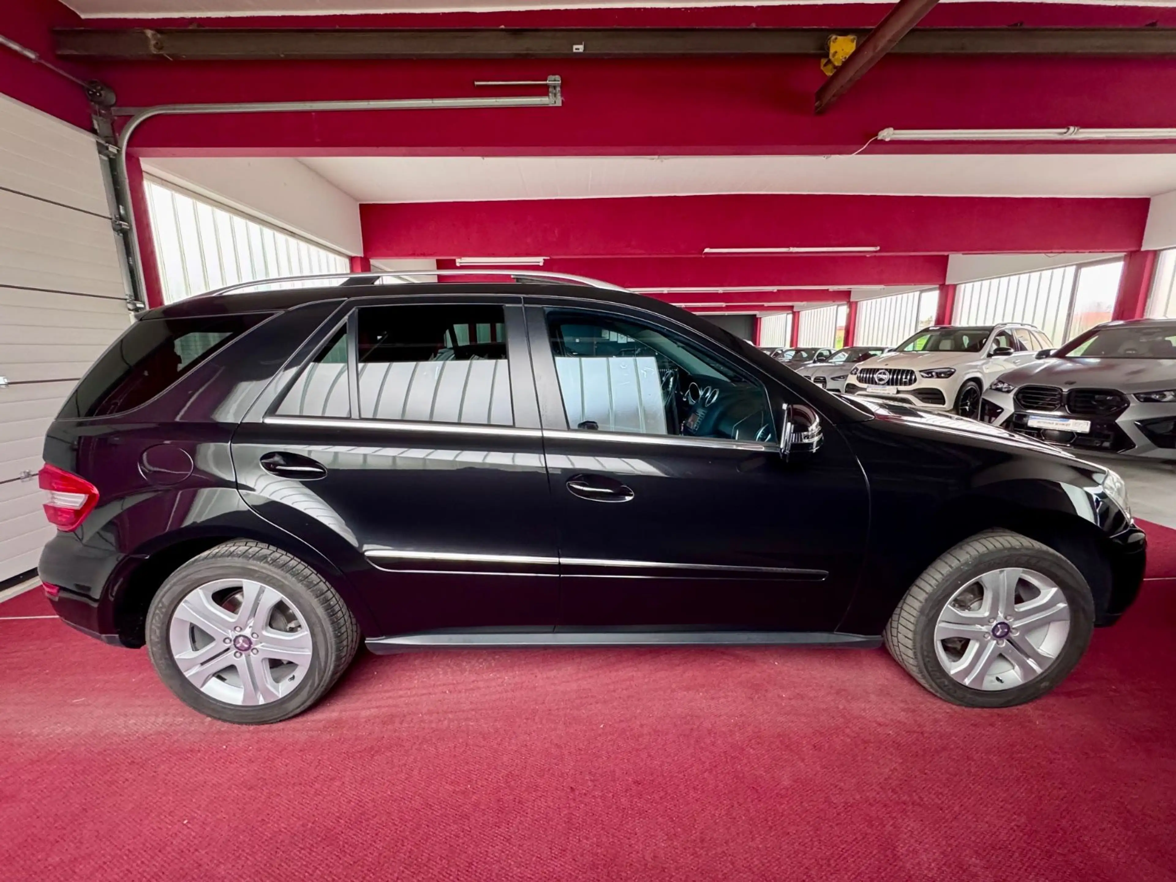 Mercedes-Benz ML 350 CDI 4Matic Sportpaket Glasdach Airmatic 19 — photo 5