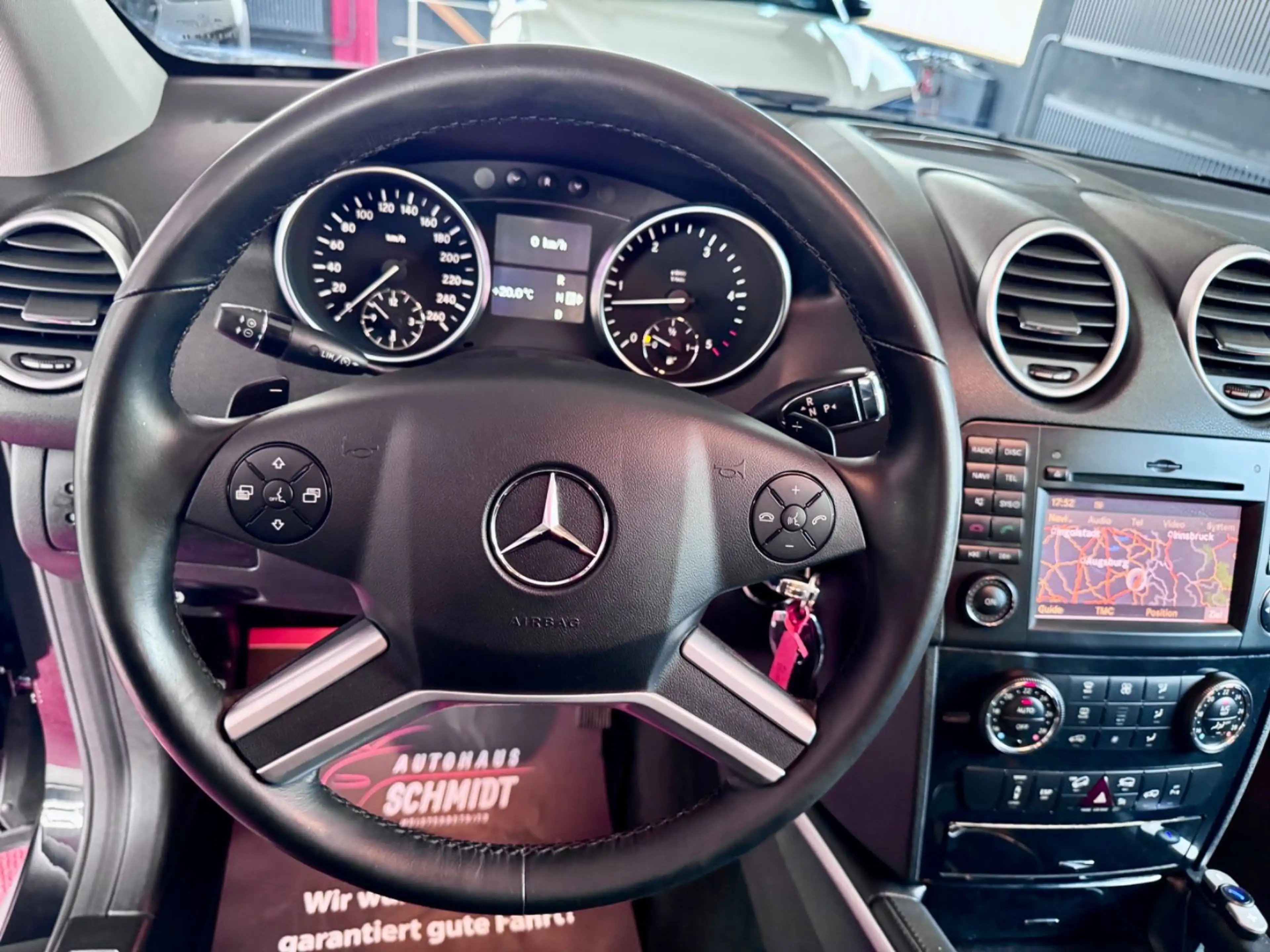 Mercedes-Benz ML 350 CDI 4Matic Sportpaket Glasdach Airmatic 19 — photo 15