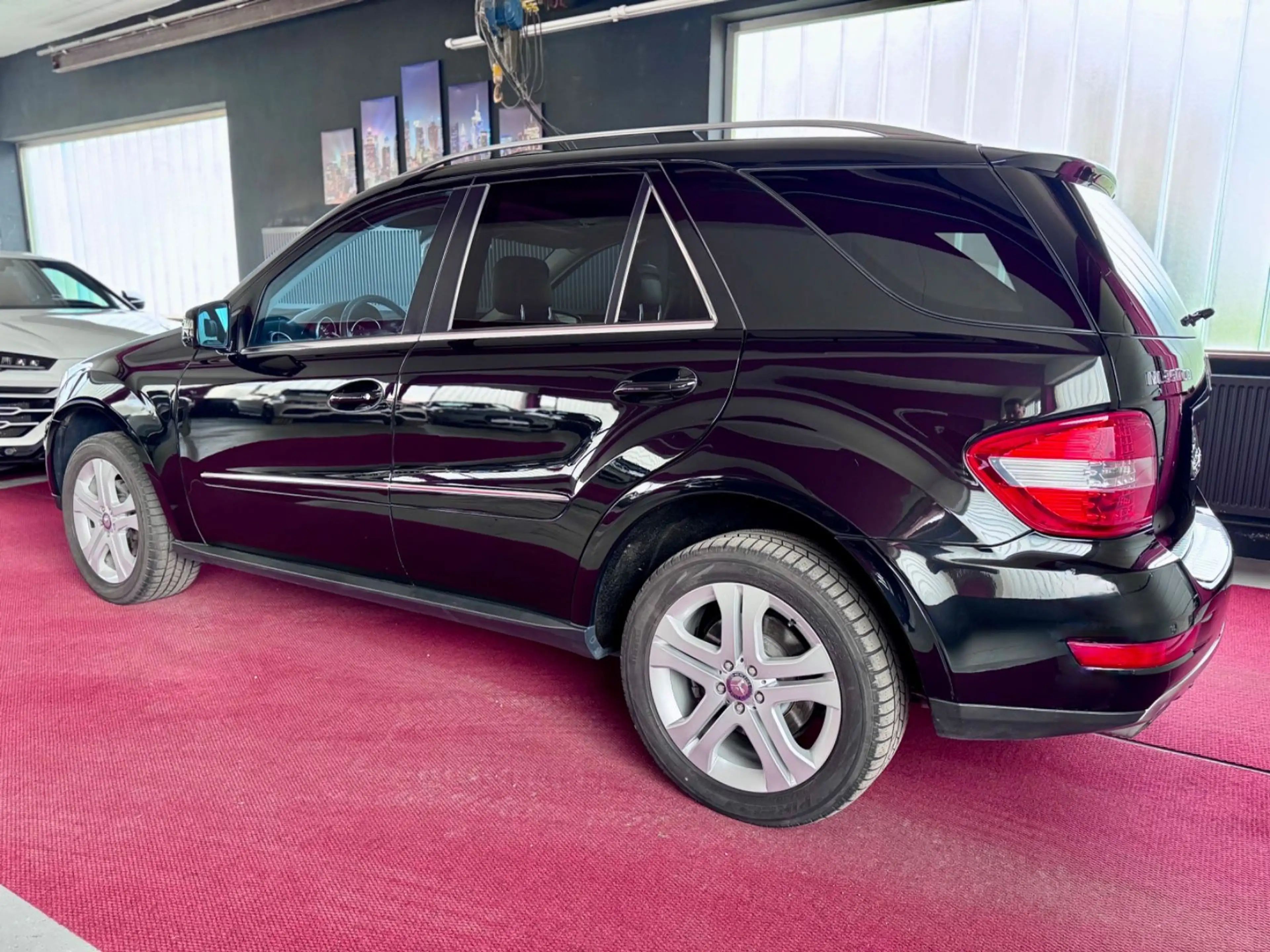 Mercedes-Benz ML 350 CDI 4Matic Sportpaket Glasdach Airmatic 19 — photo 8