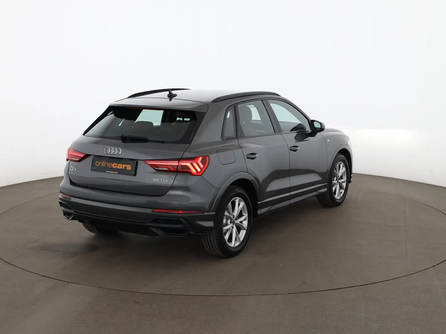 Audi Q3 35 TDI S-Line Aut LED AHK LEDER NAVI SITZHZG Grau - 2