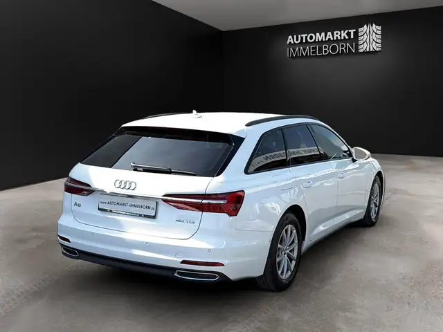 Audi A6 view 10