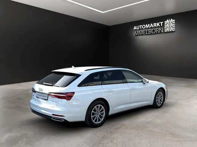 Audi A6 view 6