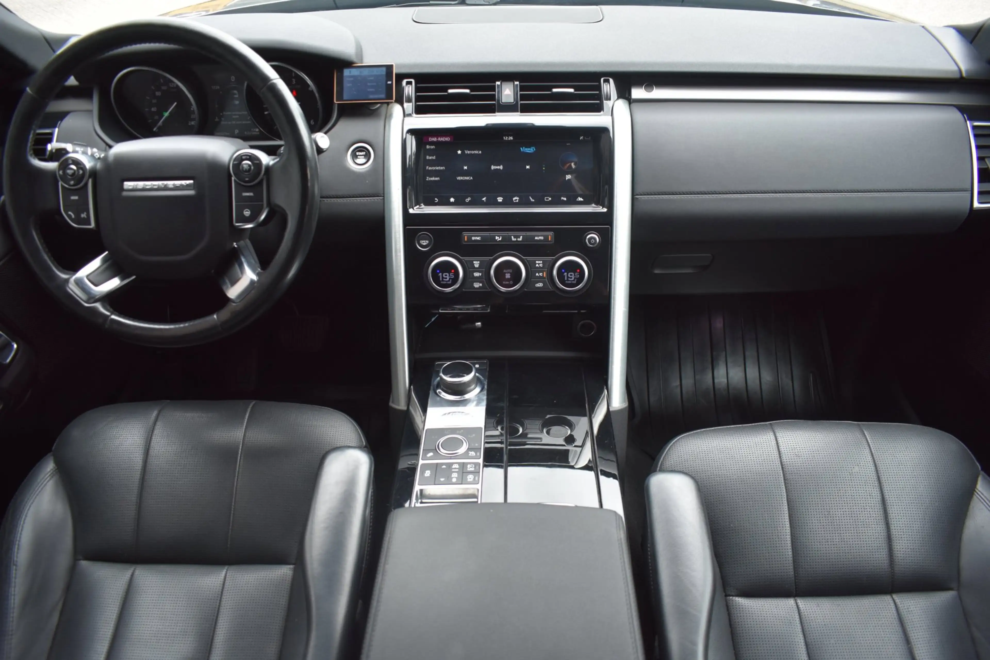 Land Rover Discovery 3.0 Td6 HSE Luxury '17 Leder LED Clima NAvi Cruise — photo 2