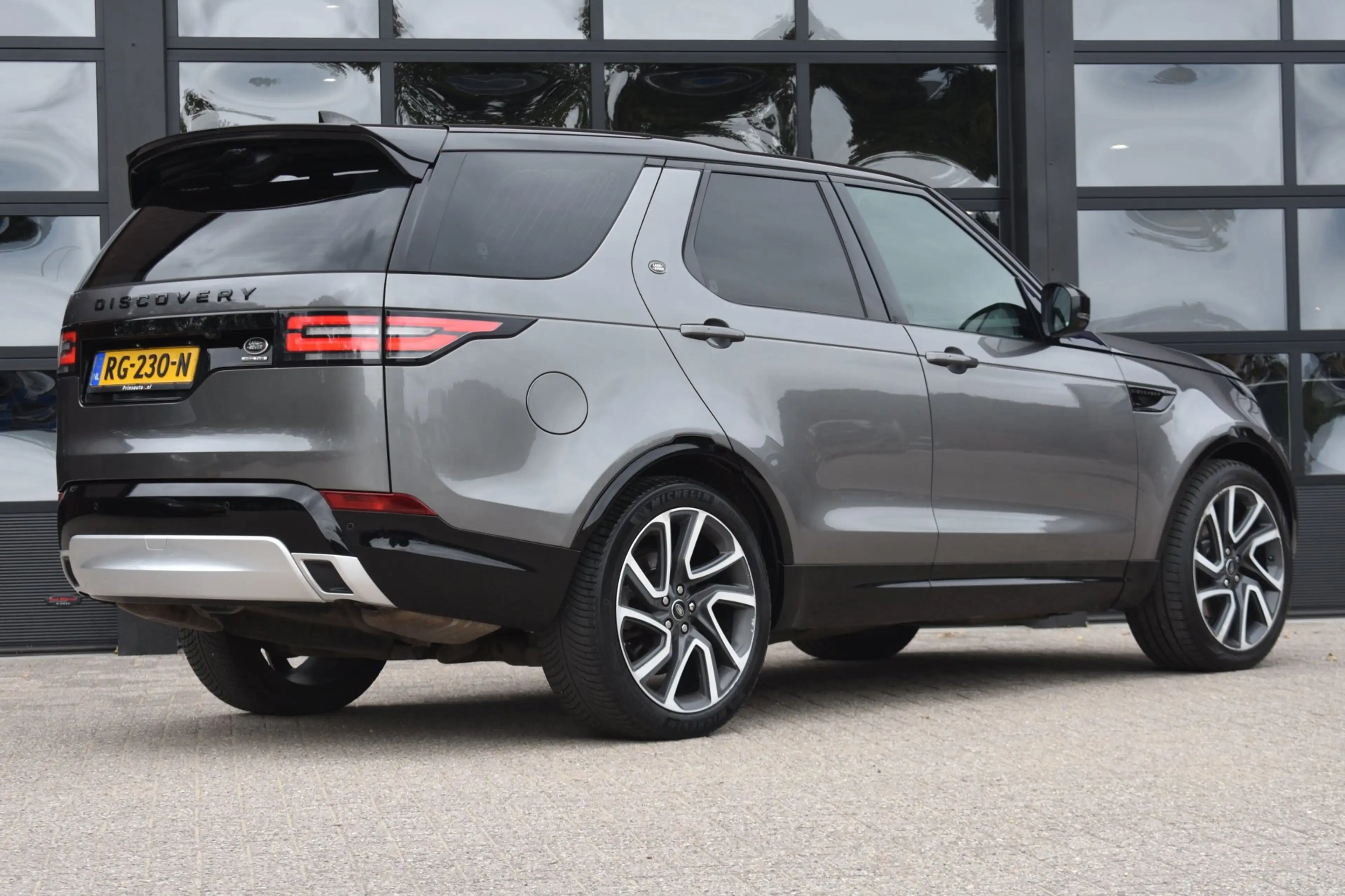 Land Rover Discovery 3.0 Td6 HSE Luxury '17 Leder LED Clima NAvi Cruise — photo 3