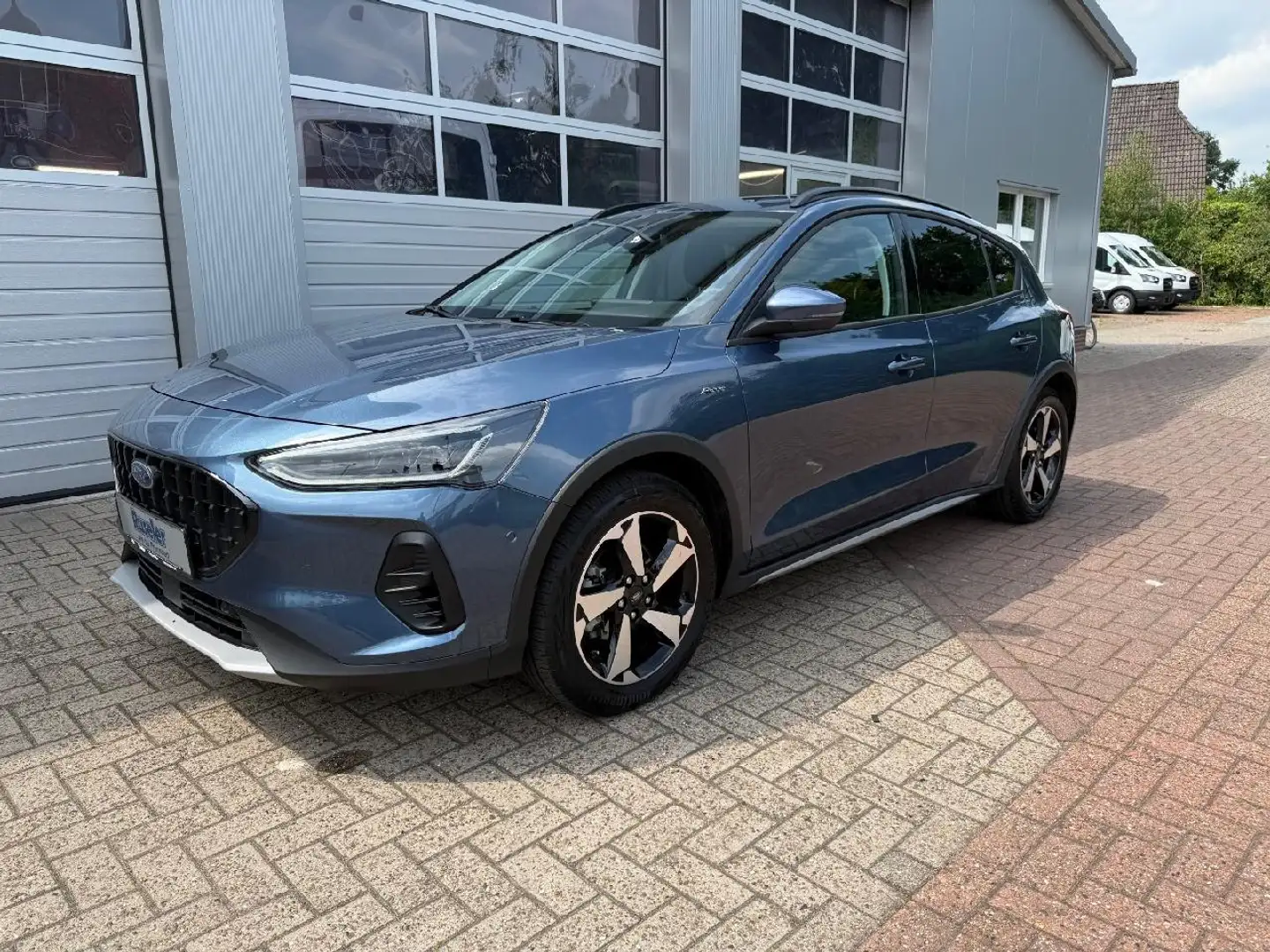 Ford Focus Active X Blau - 1