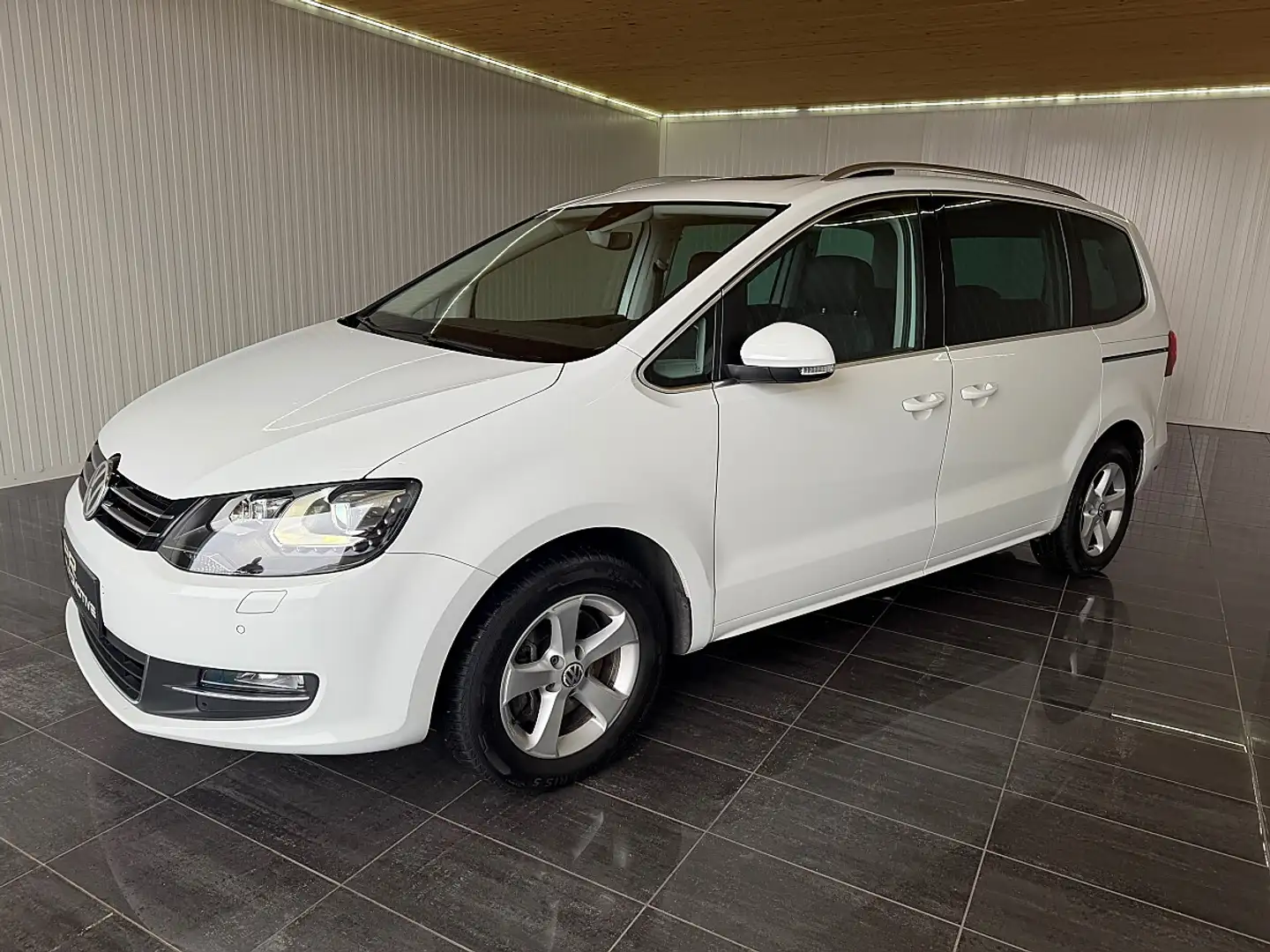 Volkswagen Sharan Highline BMT SCR 2,0 TDI DSG 4Motion*ACC*STHZG*... Weiß - 2