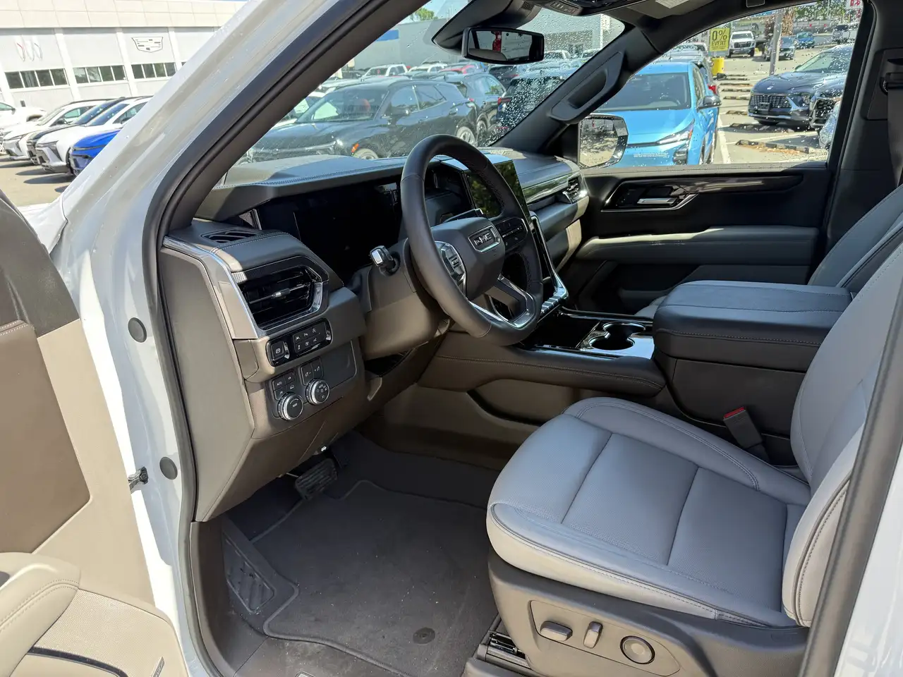 GMC Yukon снимка GMC Yukon