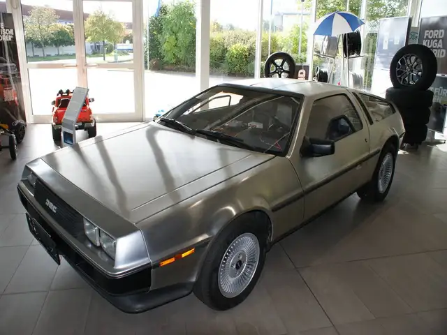 Delorean DMC-12 Film-Auto