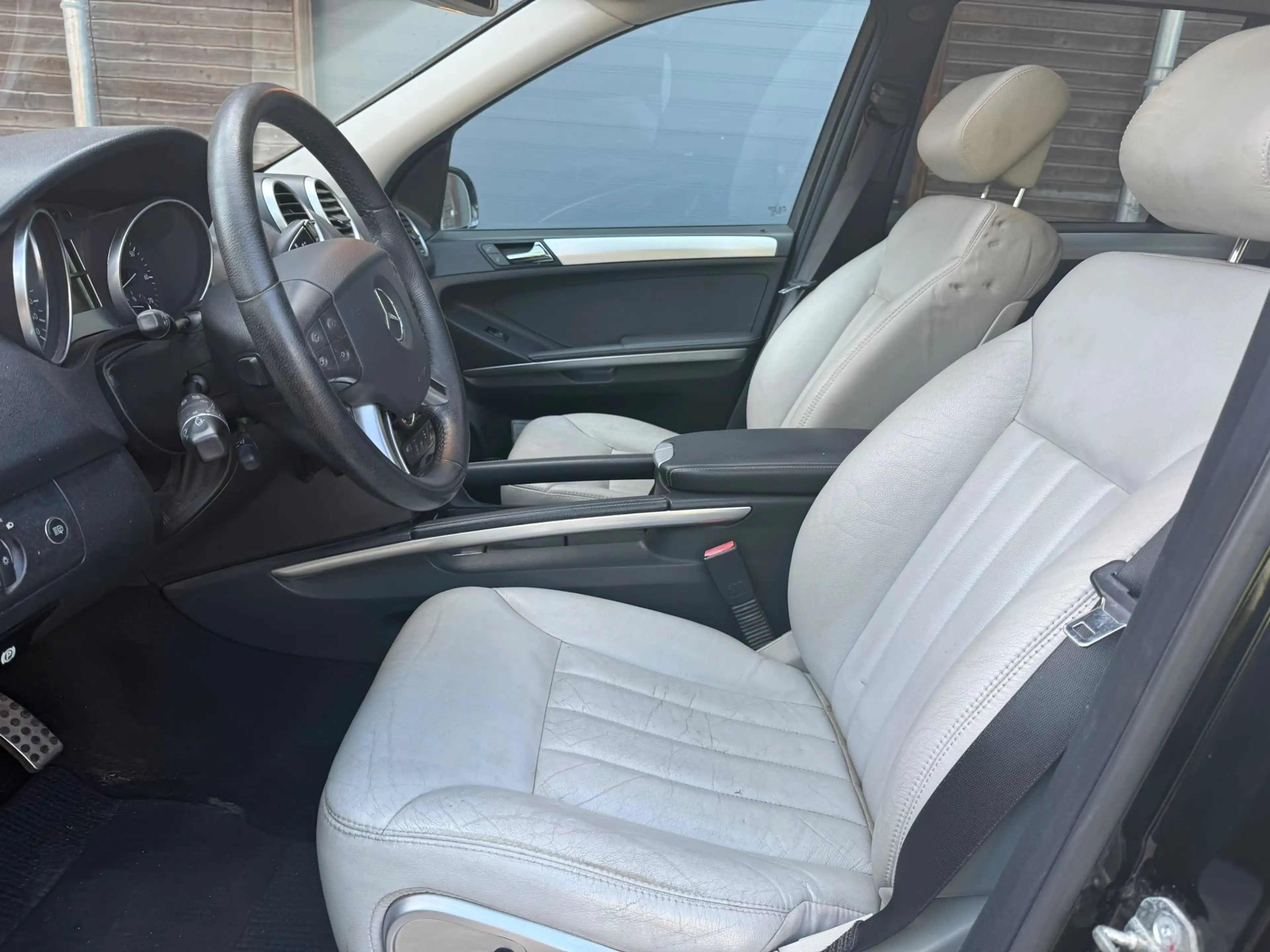 Mercedes-Benz ML 500 ML 500 — photo 12