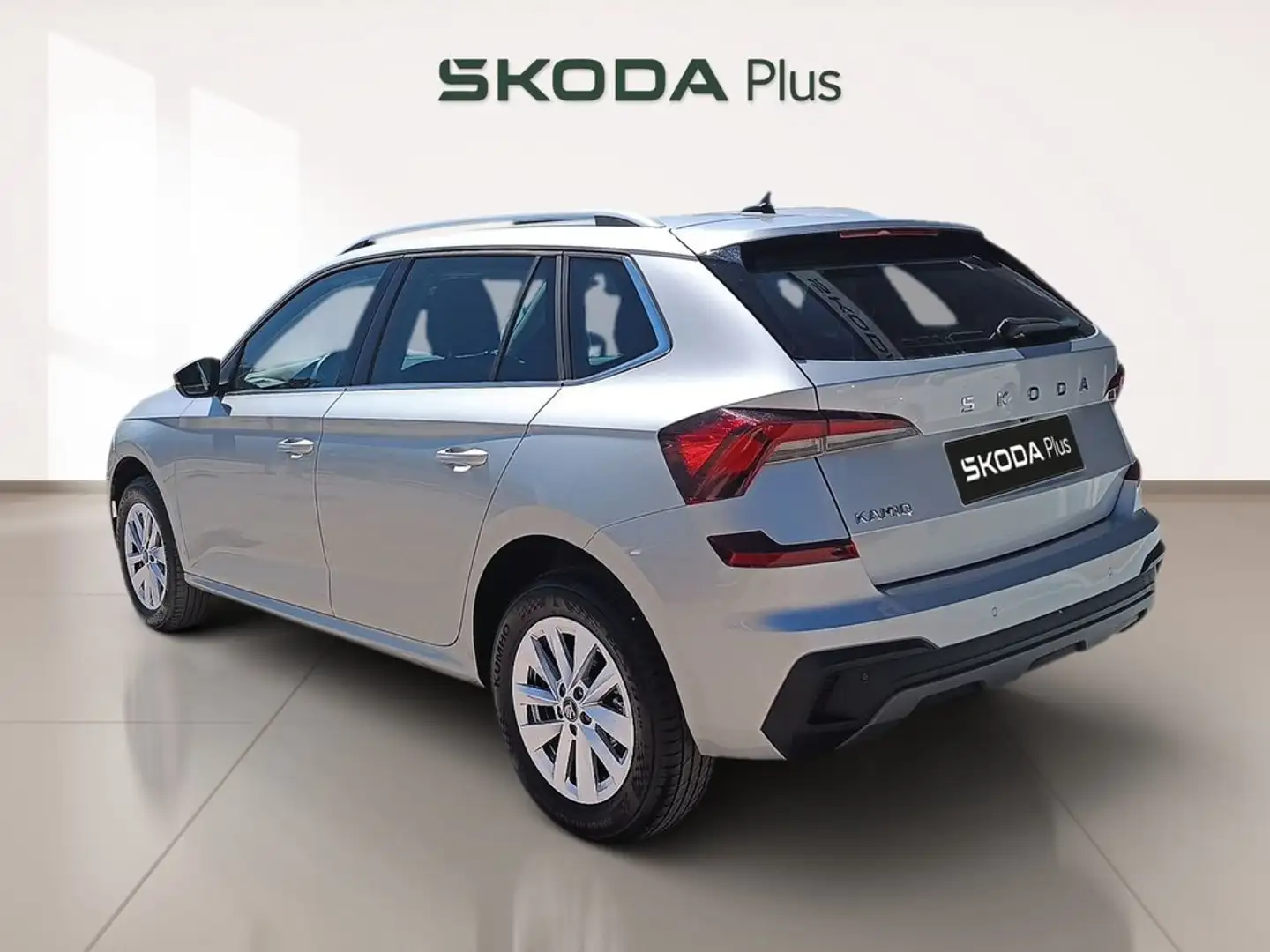 Skoda Kamiq 1.0 TSI Selection DSG7 85kW Plateado - 2