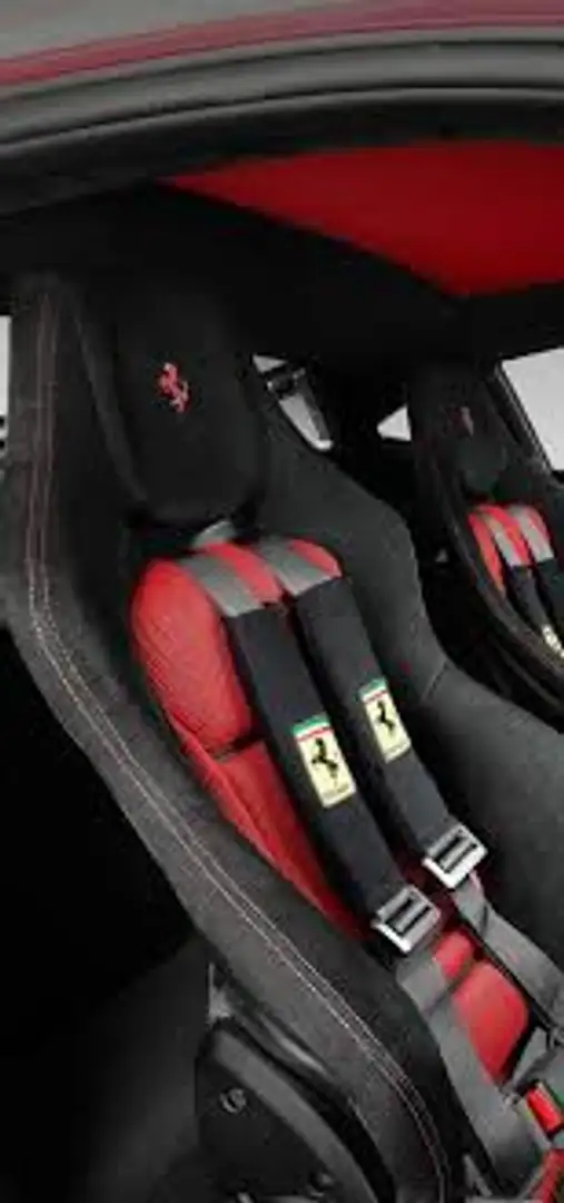 Ferrari 458 CERCO 458 Coupe 4.5 Speciale dct Rot - 2