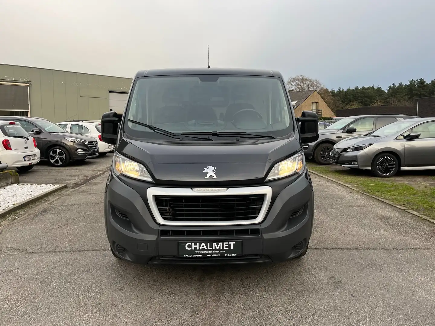 Peugeot Boxer 2.0D L1H1 COMFORT + NAVI Zwart - 2