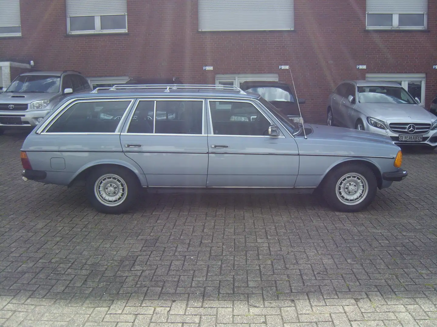 Mercedes-Benz 300 MB 300 TD+OLDTIMER+Automatik+AHK+TÜV 09/2027 Blau - 2