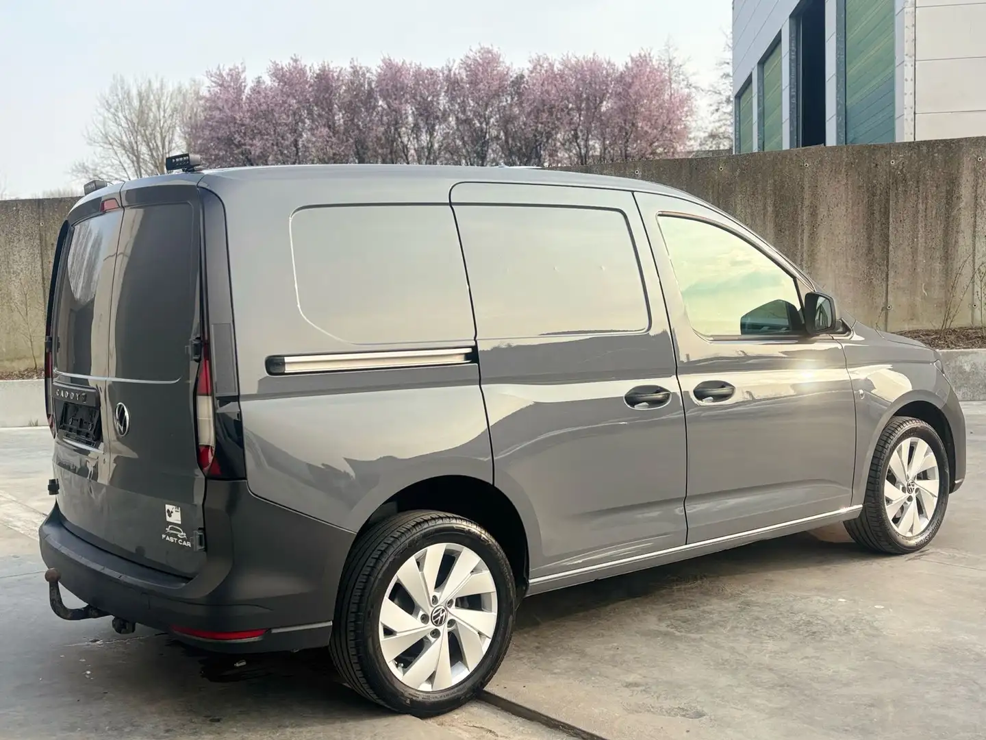 Volkswagen Caddy - 2