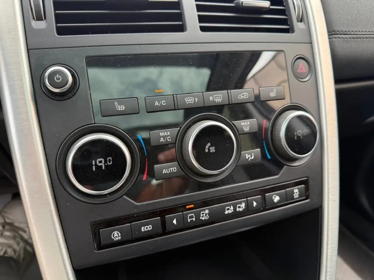 Land Rover Discovery Sport снимка Land Rover Discovery Sport