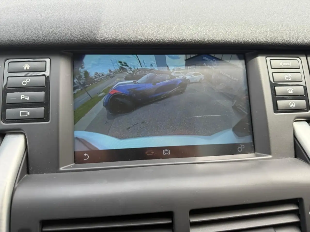 Land Rover Discovery Sport снимка Land Rover Discovery Sport