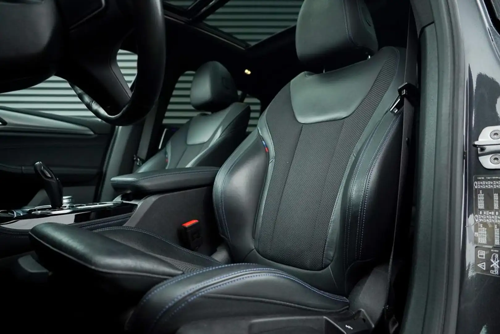 BMW X4 xDrive30i High Executive M-Sport / Pano / Harman K Grijs - 2