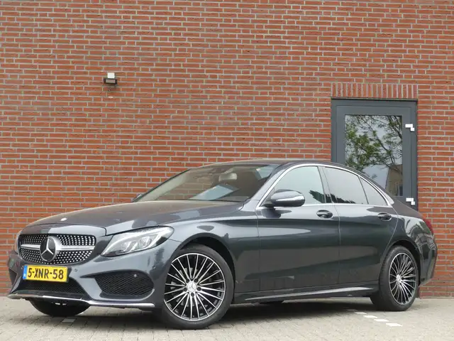 Mercedes-Benz C 180 AMG Line / Full Led / 18 inch