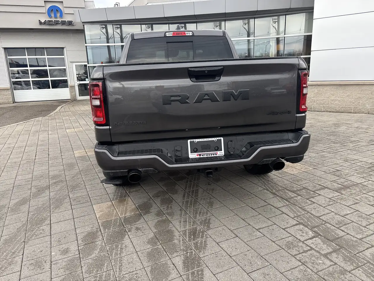 RAM 1500 снимка RAM 1500
