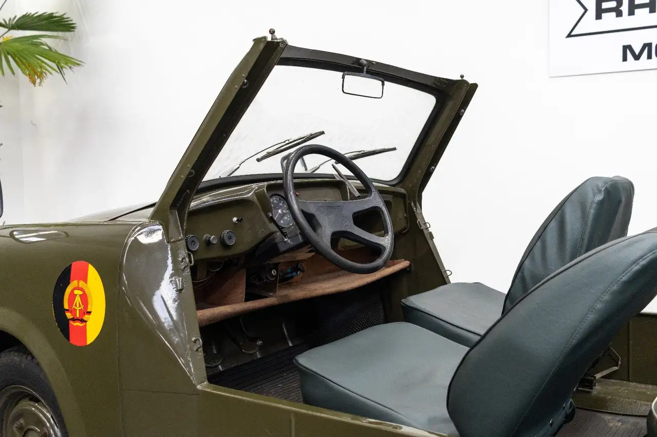 Trabant NVA Kübelwagen / CABRIO / SOFT-TOP, foto 10