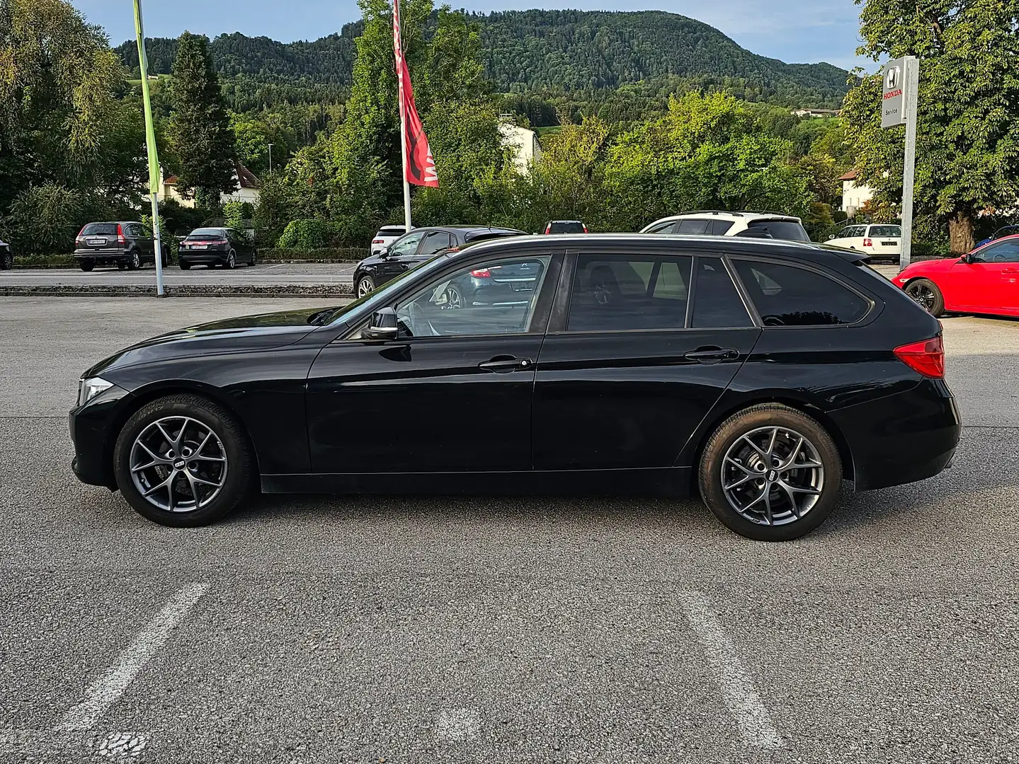 BMW 318 d Touring (F31) Zwart - 2