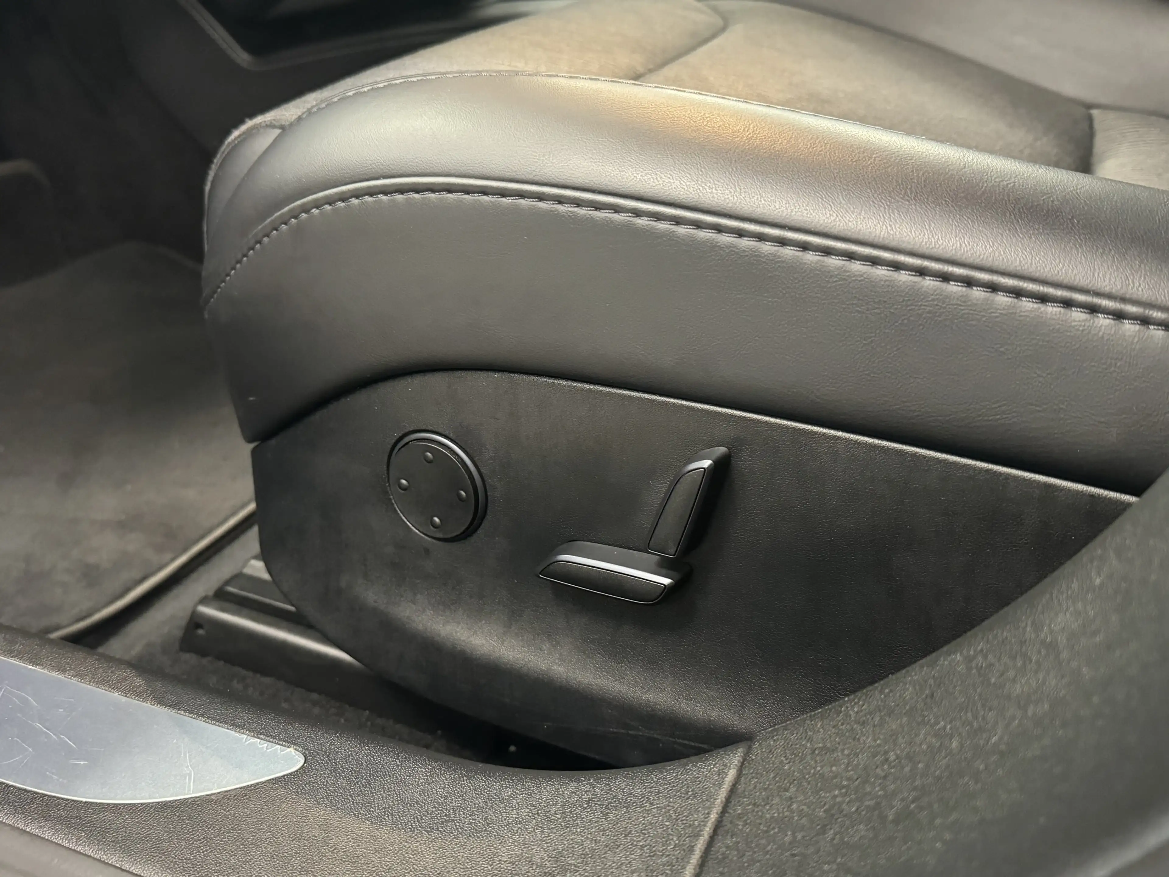 Tesla Model S 75D Komfort Autopilot 3.0 Pano LED ACC — photo 12