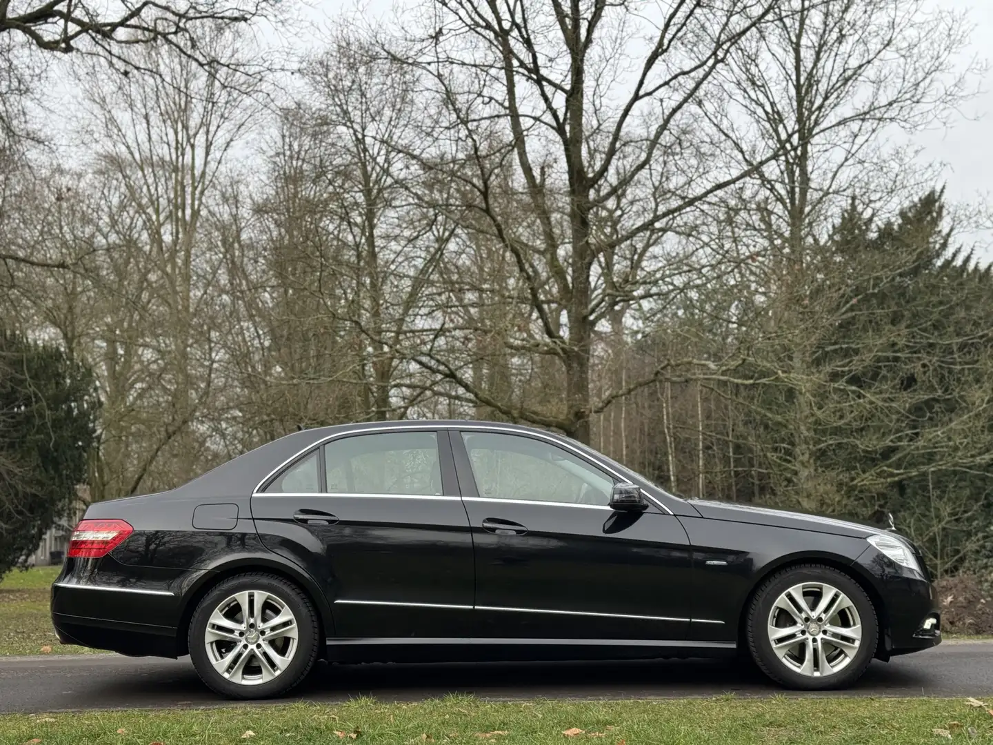 Mercedes-Benz E 350 CDI Avantgarde Schuifd. Schwarz - 2