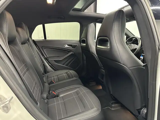 Mercedes-Benz 250 view 13