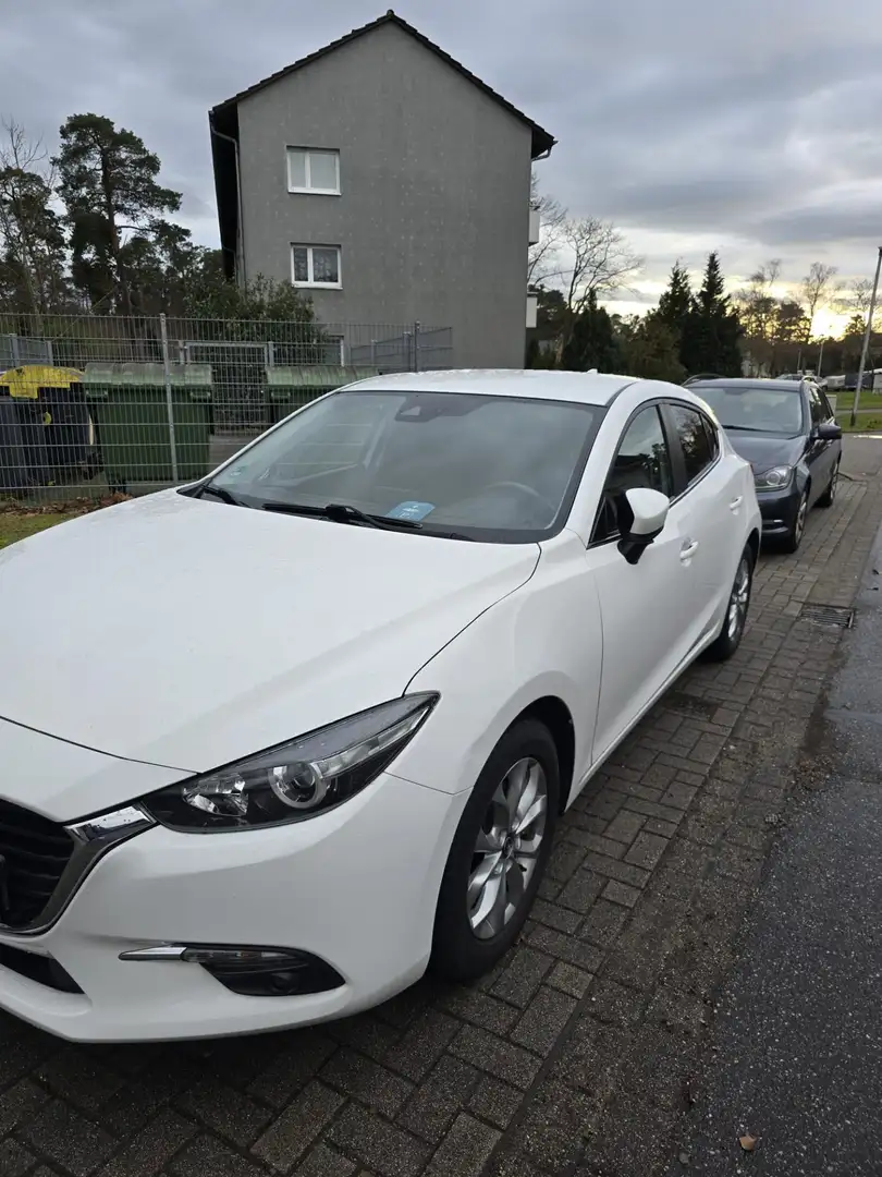 Mazda 3 SKYACTIV 2.0 Weiß - 2