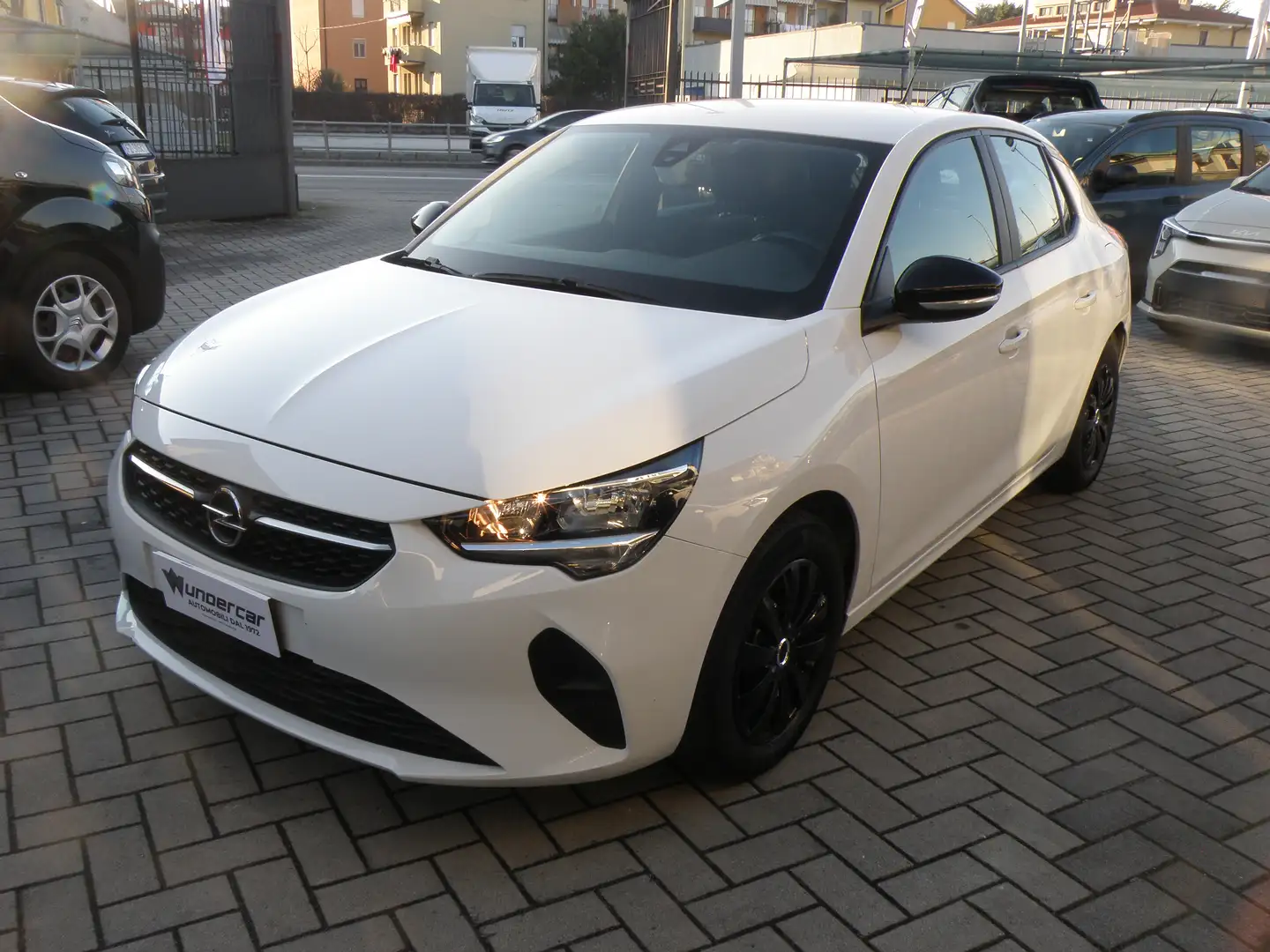 Opel Corsa Corsa VI 2020 1.2 Edition 75cv Weiß - 2