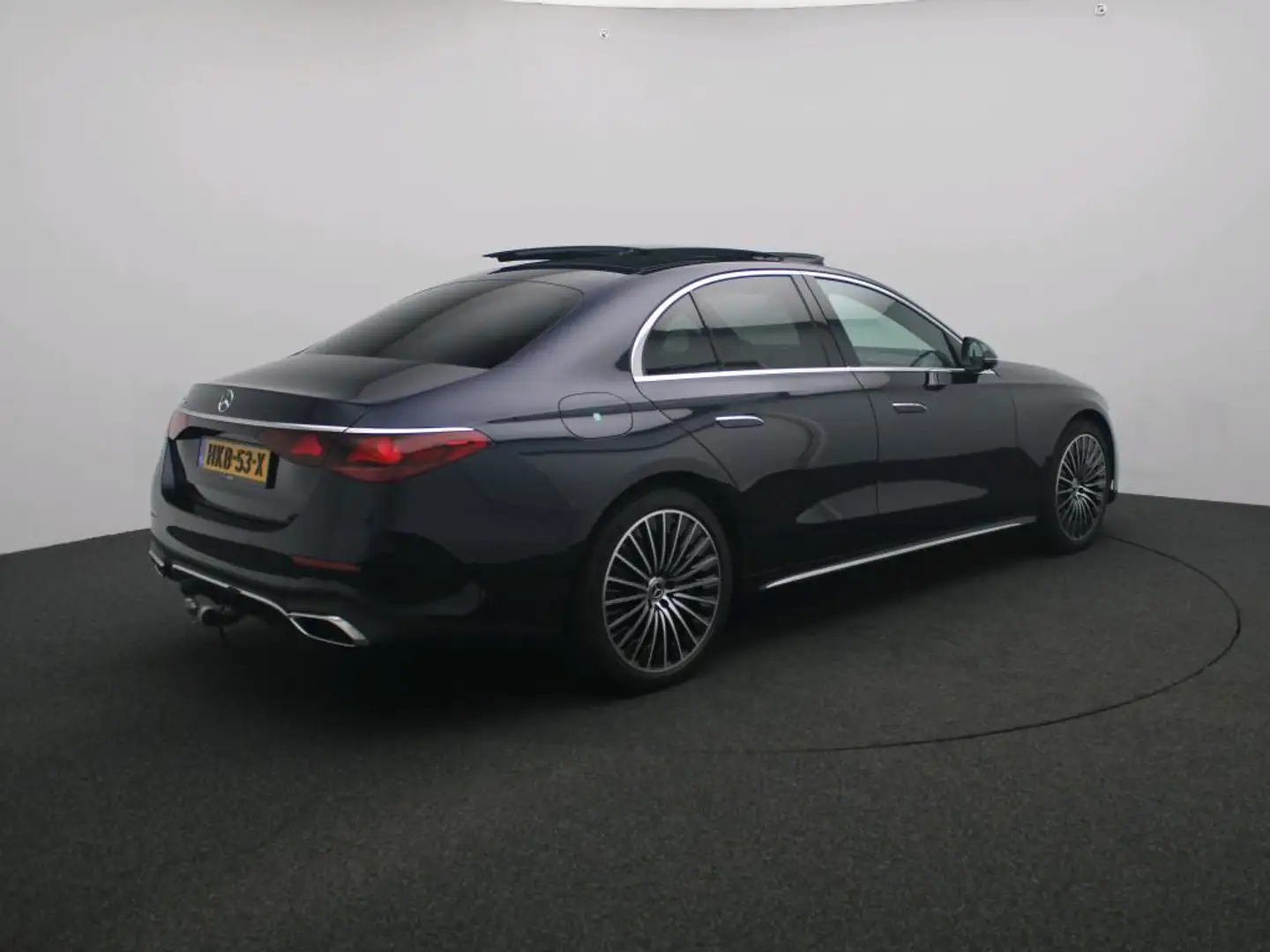 Mercedes-Benz E 300 e Sport Edition Trekhaak | Panorama Schuif-Kanteld Blau - 2