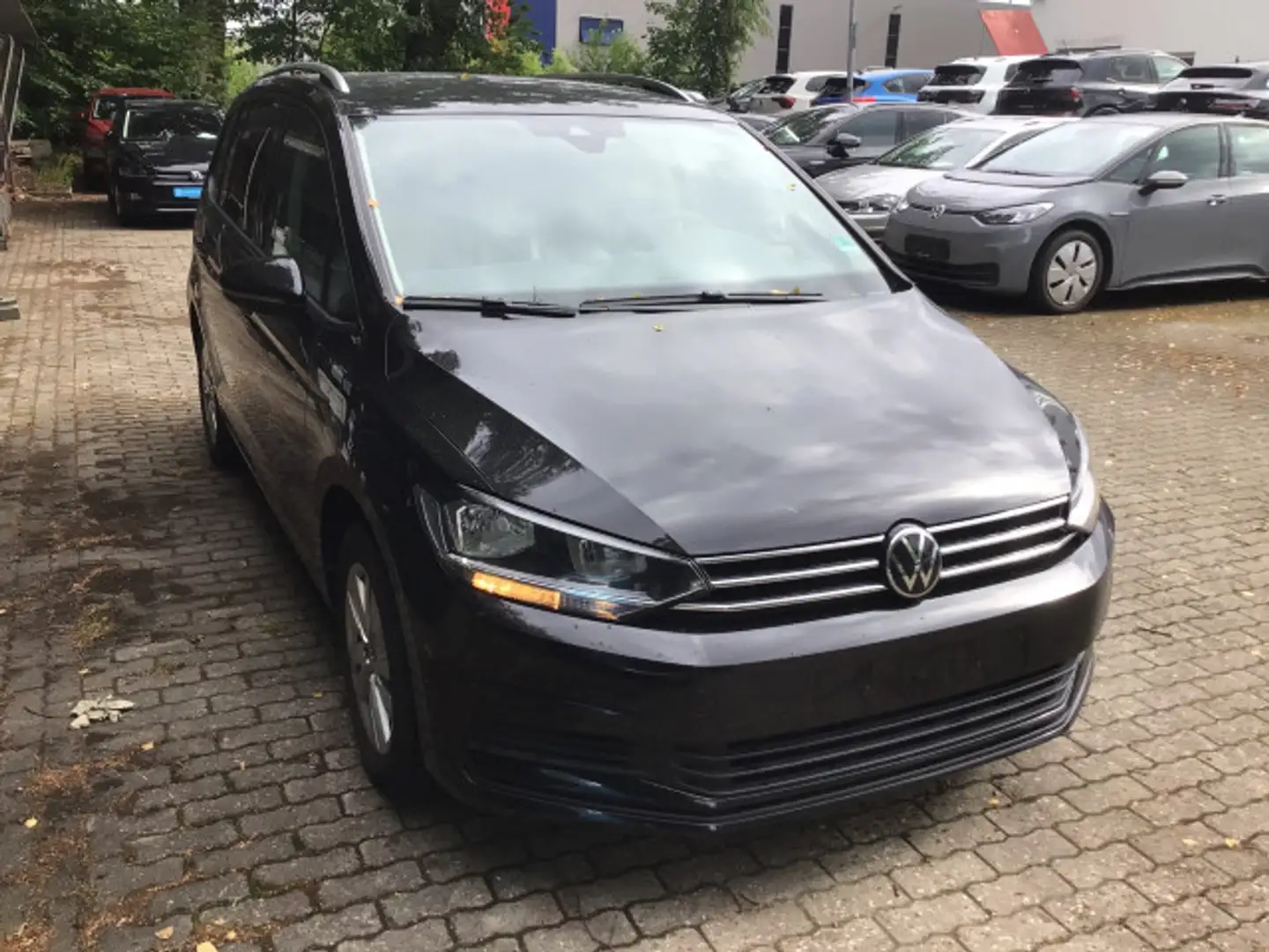 Volkswagen Touran 1.5 TSI DSG 7-Sitzer AHK AppConnect Navi Schwarz - 2