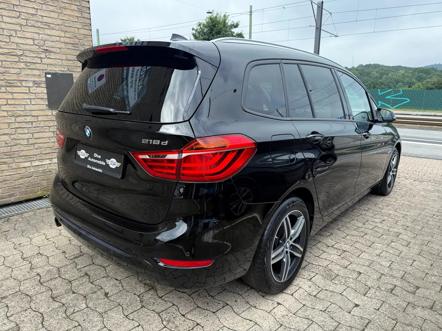 BMW 218 218 d Gran Tourer Sport Line Automatik, 7Sitzer Noir - 2