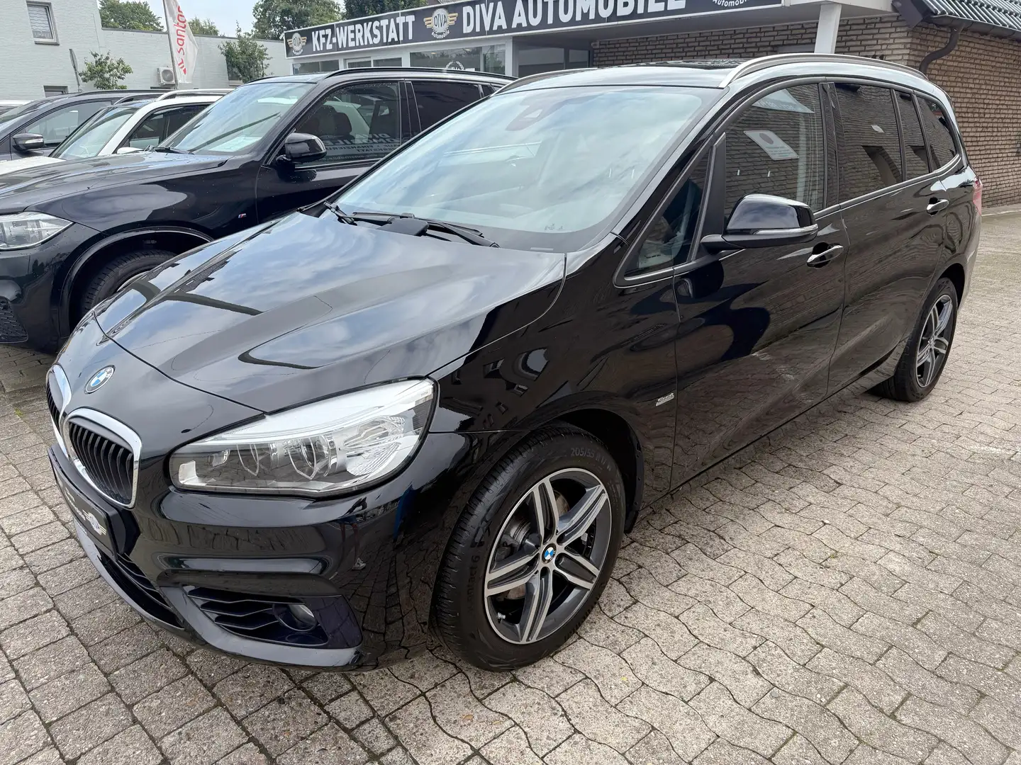 BMW 218 218 d Gran Tourer Sport Line Automatik, 7Sitzer Noir - 1